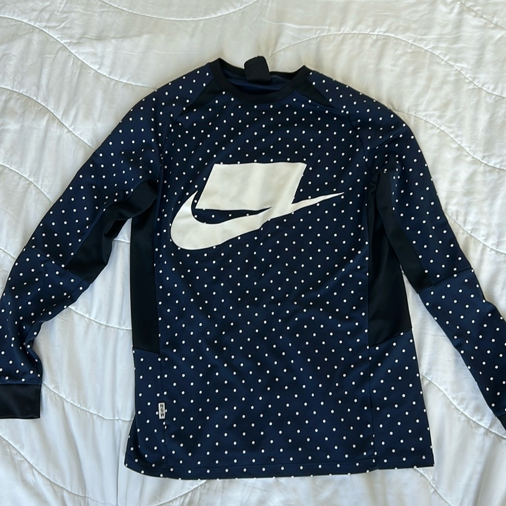 Men’s NIKE long sleeve active shirt SMALL